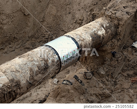 Drink water pipe with stainless repairing sleeve 25105582