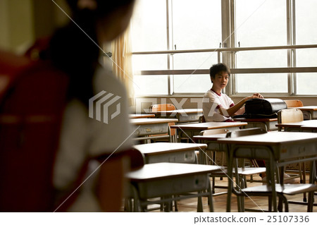 小學生愛情形象 25107336