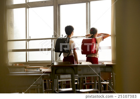 Elementary school after school 25107383