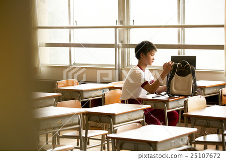 小學放學後 25107672