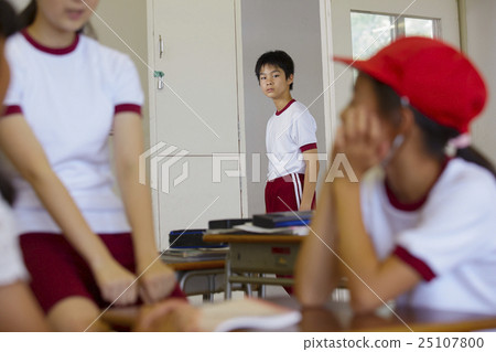 Primary school student love image 25107800