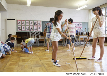 小學清潔圖像 25107801