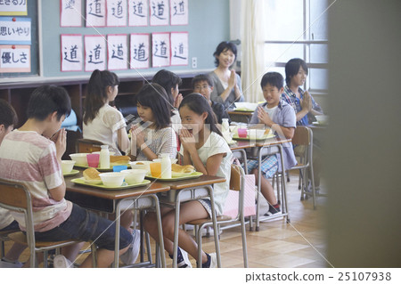 小學午餐 25107938