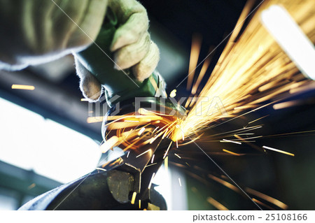 Polishing operation Polishing operation 25108166