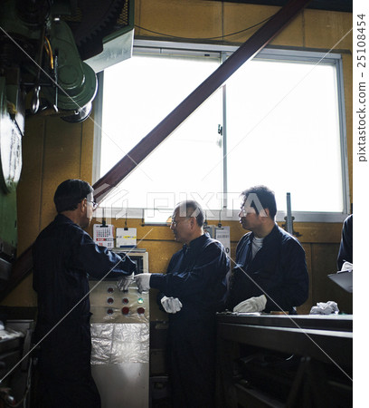 在鎮工廠工作風景 25108454