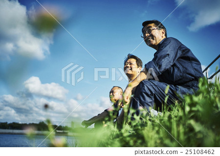 Factory staff during break 25108462