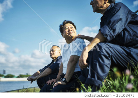 Factory staff during break 25108475