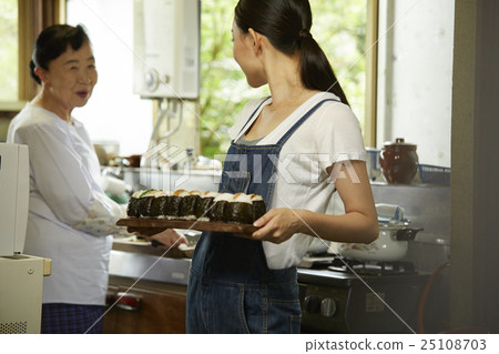 Country life image 25108703