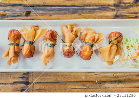 Fried Spring roll 25111286