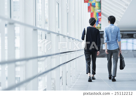 Internet company boss and subordinates Internet company boss and subordinates 25112212