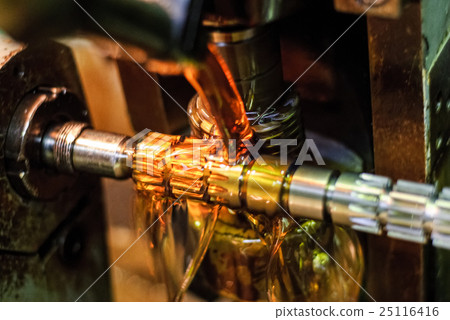 Oil chilling of detail when machining Oil chilling of detail when machining 25116416
