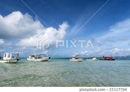 A beachfront beach near Hamashima will face Iriomotejima 25117784