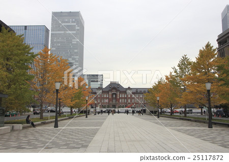 Tokyo Station Marunouchi Exit (Yukiyuki Street) Tokyo Station Marunouchi Exit (Yukiyuki Street) 25117872