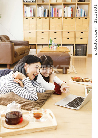 女孩聯盟室共享個人電腦女性朋友聚會分享房友好友室友 25118931