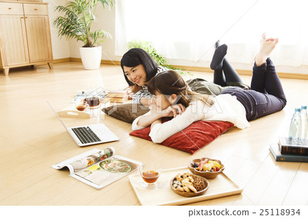 女孩聯盟室共享個人電腦女性朋友聚會分享房友好友室友 25118934