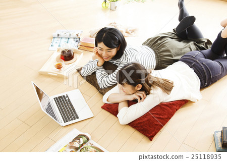 女孩聯盟室共享個人電腦女性朋友聚會分享房友好友室友 25118935