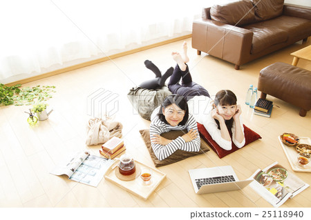 Girls' Union Room Room Share Personal Computer Woman Friends Party Share House Friend Friendly Roommate Girls' Union Room Room Share Personal Computer Woman Friends Party Share House Friend Friendly Roommate 25118940