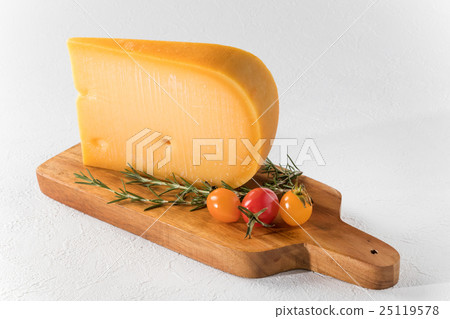 Gouda cheese Gouda cheese 25119578