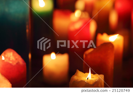 Candle 25120749