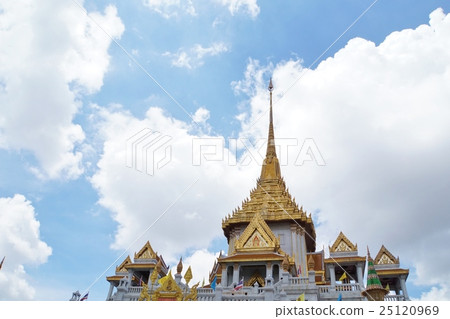 Wat Traimit in BKK in Bangkok, Thailand 25120969