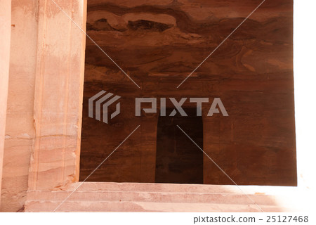 Petra ruins El · Hazune (treasure shrine) Petra ruins El · Hazune (treasure shrine) 25127468