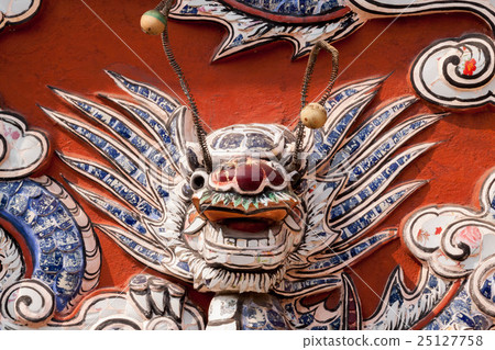 Wall Decoration with motif of old building dragon in Hoi An, Vietnam 25127758