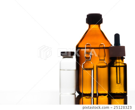 medicament in a glass vial 25128323