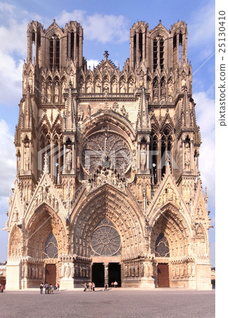 Notre-Dame Cathedral in Reims City, France Cathedral Notre-Dame de Reims 25130410