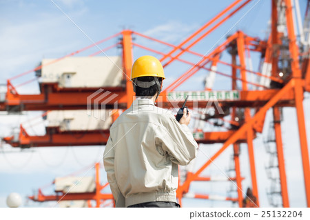 Gatling crane at the wharf and port operator 25132204