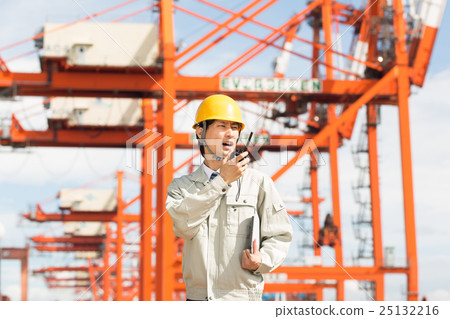Gatling crane and port operator Gatling crane and port operator 25132216