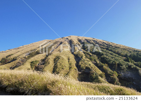 Mt. Aso Mountain Outer Mountain Kumamoto Tourism 25133624