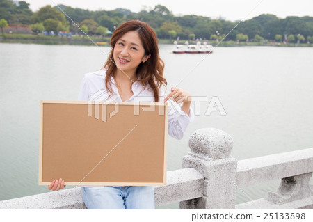 Woman Woman 25133898