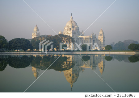 morning haze, water, morning 25136963