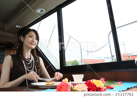 午餐遊船 25137762