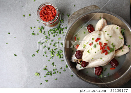 Ginseng chicken soup korean food Ginseng chicken soup korean food 25139177