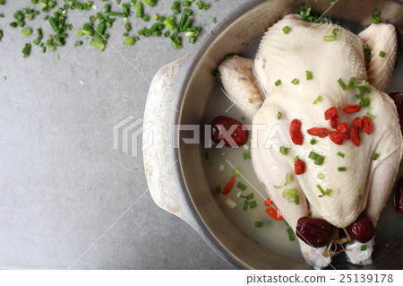Ginseng chicken soup korean food Ginseng chicken soup korean food 25139178