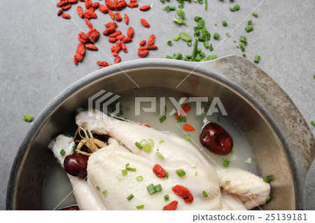 Ginseng chicken soup korean food Ginseng chicken soup korean food 25139181