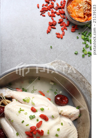 Ginseng chicken soup with kimchi korean food Ginseng chicken soup with kimchi korean food 25139183