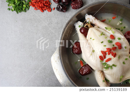 Ginseng chicken soup korean food Ginseng chicken soup korean food 25139189