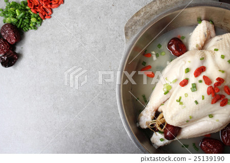 Ginseng chicken soup korean food Ginseng chicken soup korean food 25139190