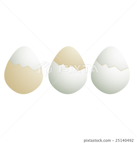 White and brown egg shells 25140492