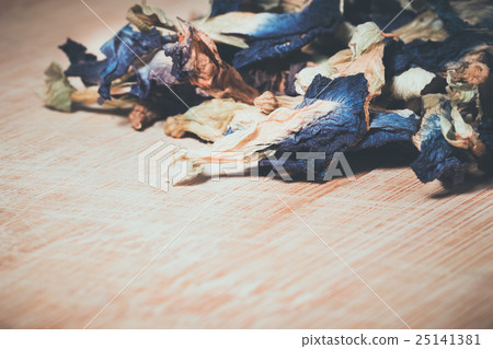 Dry pea flowers vintage style Dry pea flowers vintage style 25141381