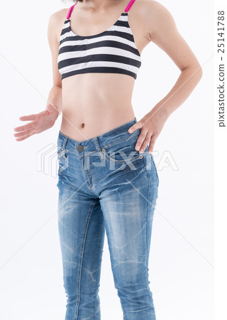 Young lady, stomach refreshed 25141788