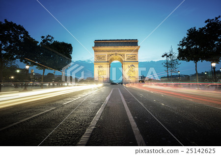 Arc de Triumph at evening, Paris, France 25142625