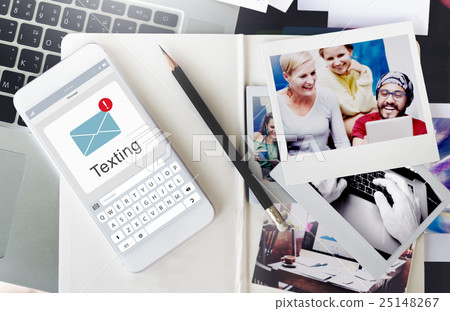Online Message Social Network Concept Online Message Social Network Concept 25148267