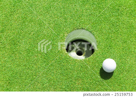 高爾夫球和杯子 25159753