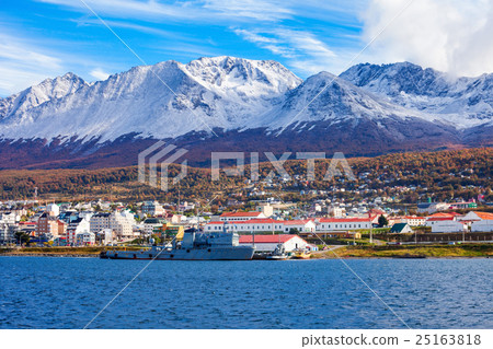 Ushuaia aerial view, Argentina 25163818