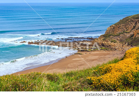 Beach Azkorri or Gorrondatxe view. Beach Azkorri or Gorrondatxe view. 25167303