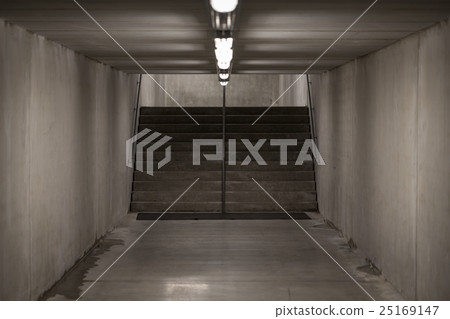 underground passage 25169147