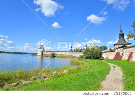 Kirillo-Belozersky monastery by day. 25170005